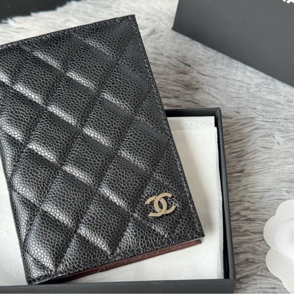 CHANEL Black Quilted Caviar Leather Passport & Card Holder with Silver CC - Picture 2 of 4